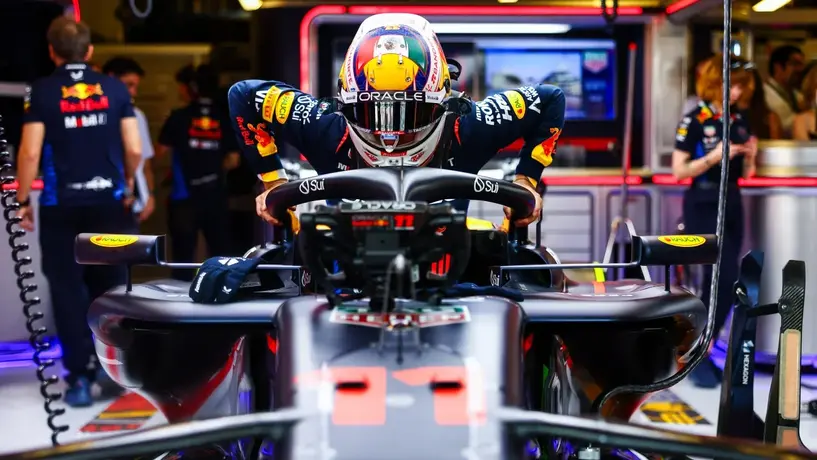 ¡Otra pedrada a Red Bull! Checo Pérez señaló que el auto de Ferrari fue más fácil de conducir que el RB20