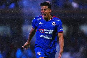 Ángel Sepúlveda llegó a 100 partidos con Cruz Azul siendo un referente para el equipo