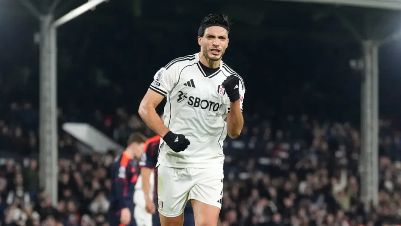 Raúl Jiménez festeja gol con el Fulham | AP