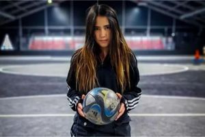 La influencer mexicana Mercedes Roa fue atacada en Francia; se encuentra hospitalizada