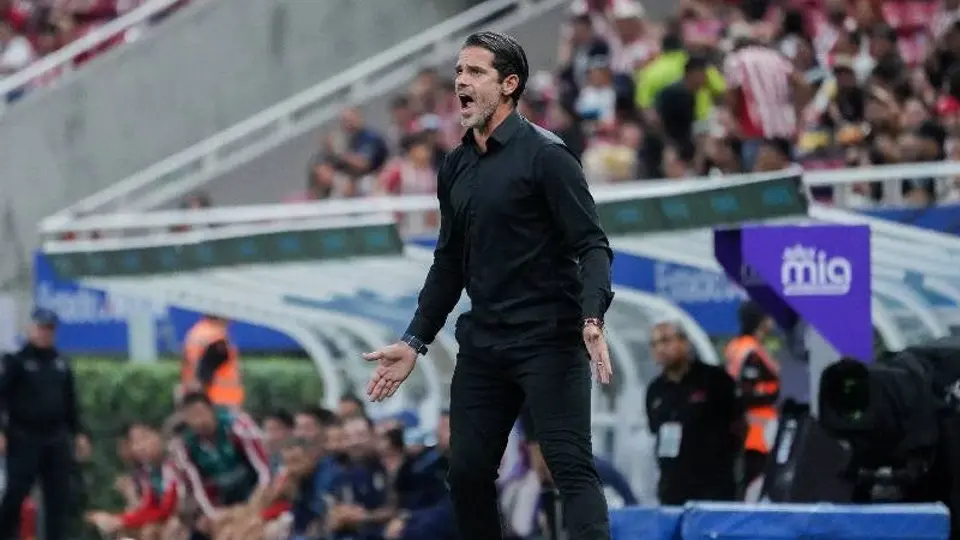 Fernando Gago es nuevo entrenador de la U de Chile; firmará hasta 2027