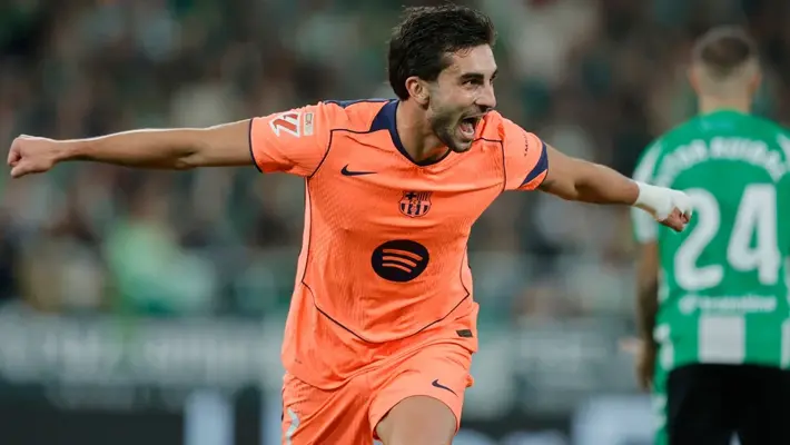 ¡La noche del Tiburón! Barcelona vence a Real Betis con hat-trick de Ferrán Torres