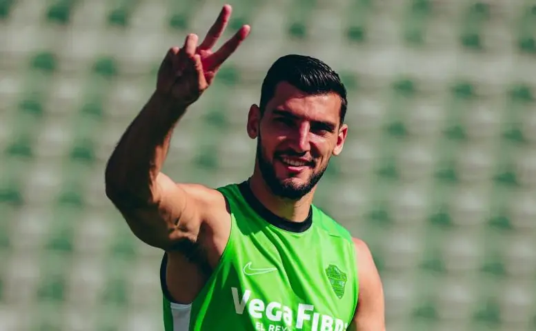 Rafa Mir podría ser titular | X: @elchecf