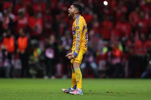 Javier Aquino se despide entre lágrimas de Tigres: "merecía un poquito más"