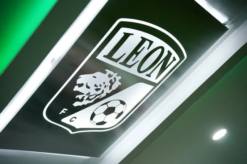 León | IMAGO 7
