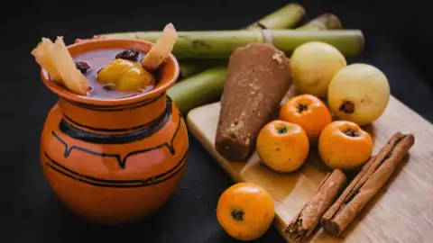Feria del Ponche 2025 en Tepoztlán: sabores, tradición y cultura