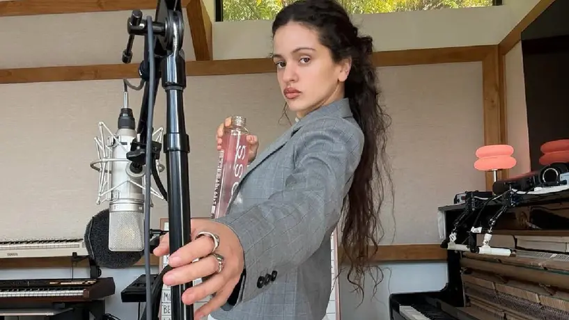 Rosalía revela que tiene TDAH: “Me distraigo mucho con los sonidos de ambiente”