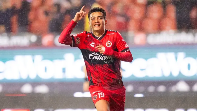 ¡Joya mundial! Gilberto Mora es incluido en EA FC26 con sorprendente calificación