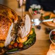 ¿Por qué comemos pavo en Navidad y cuál es el origen de esta tradición?