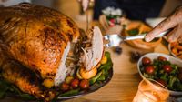 ¿Por qué comemos pavo en Navidad y cuál es el origen de esta tradición?