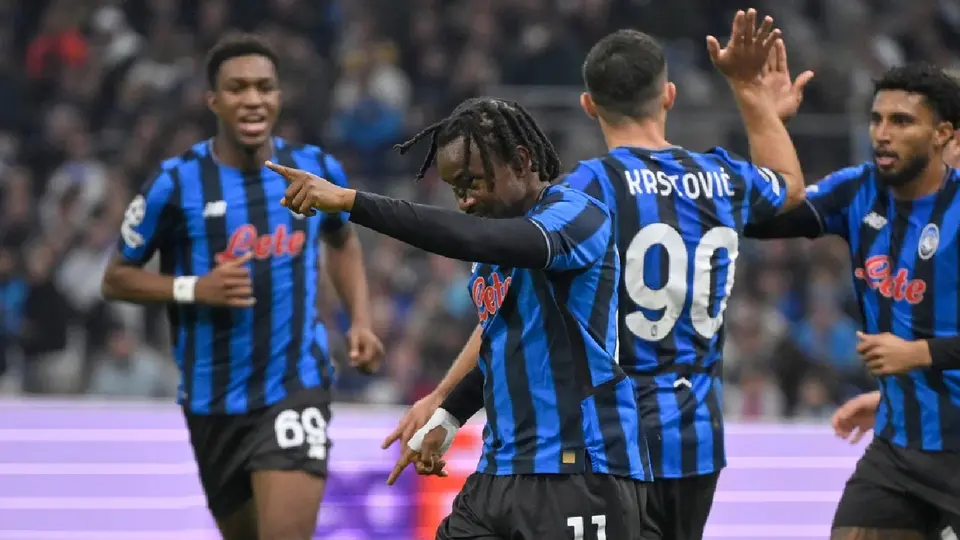 Atalanta derrota a Masella con berrinche incluido de Ademola Lookman