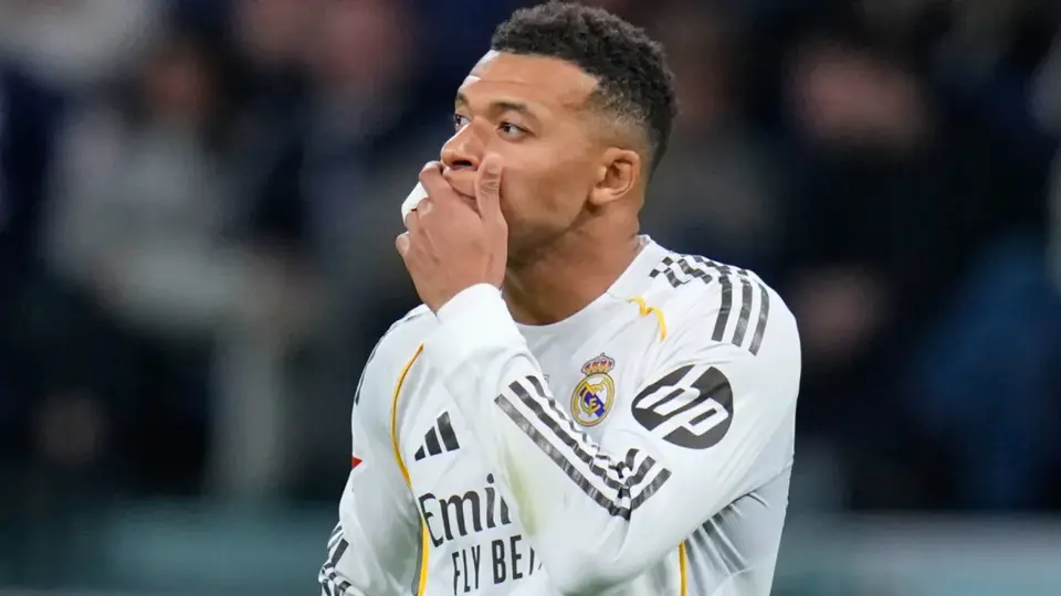 Kylian Mbappé es duda para el duelo ante Manchester City