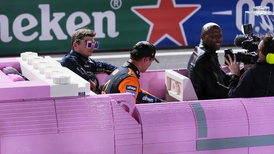 ¿Y en dónde están las rubias? Terry Crews recrea icónica escena en el GP de Las Vegas