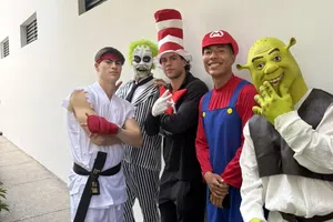 ¡Con estilo! Chivas causa furor con creativos disfraces