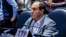 Cuauhtémoc Blanco es captado jugando pádel durante sesión de Cámara de Diputados