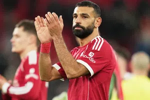 Liverpool vence al Aston Villa y corta su mala racha antes de recibir al Real Madrid