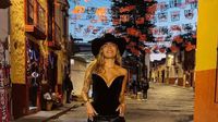 Karol G celebra el Día de Muertos en San Miguel de Allende y sorprende a sus fans