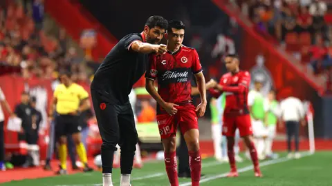 Loco Abreu elogia una vez más a Gilberto Mora: "hay miedo de decir que es un jugador clase A"