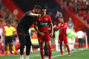 Loco Abreu elogia una vez más a Gilberto Mora: "hay miedo de decir que es un jugador clase A"