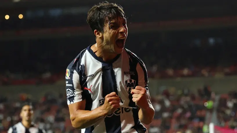 Óliver Torres elogia al Clásico Regio: “Hinchadas que realmente aman a su equipo”