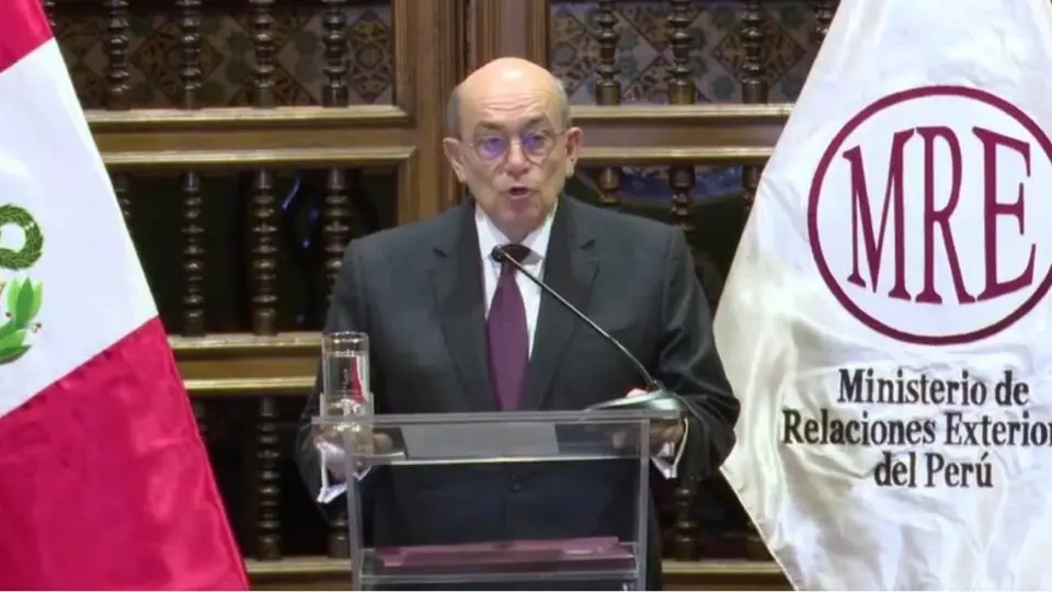 Perú rompe relaciones diplomáticas con México por asilo a ex primera ministra