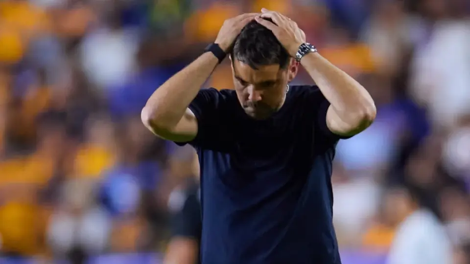 Nicolás Larcamón frustrado por el empate ante Necaxa: “Nos faltó determinación”