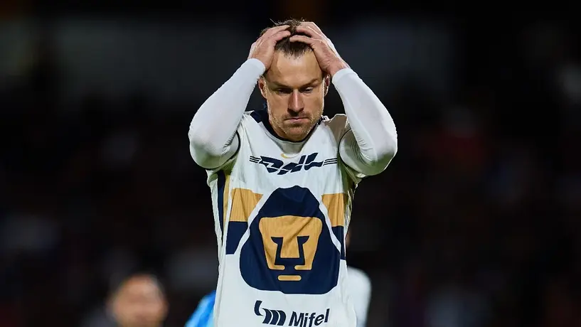 ¡De Alves a Ramsey! Pumas y los fichajes fallidos más recordados en su historia
