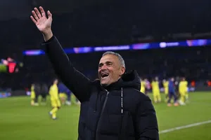 Luis Enrique implementa pantalla gigante en los entrenamientos del PSG