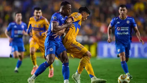 Fernando Guerrero aclaró polémica arbitral tras entrada sobre Jeremy Márquez