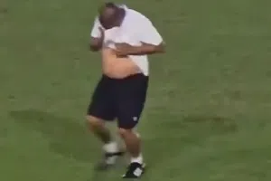 Desgarrador: Utilero de Guatemala lloraba al recoger el equipo tras la eliminación del Mundial 2026