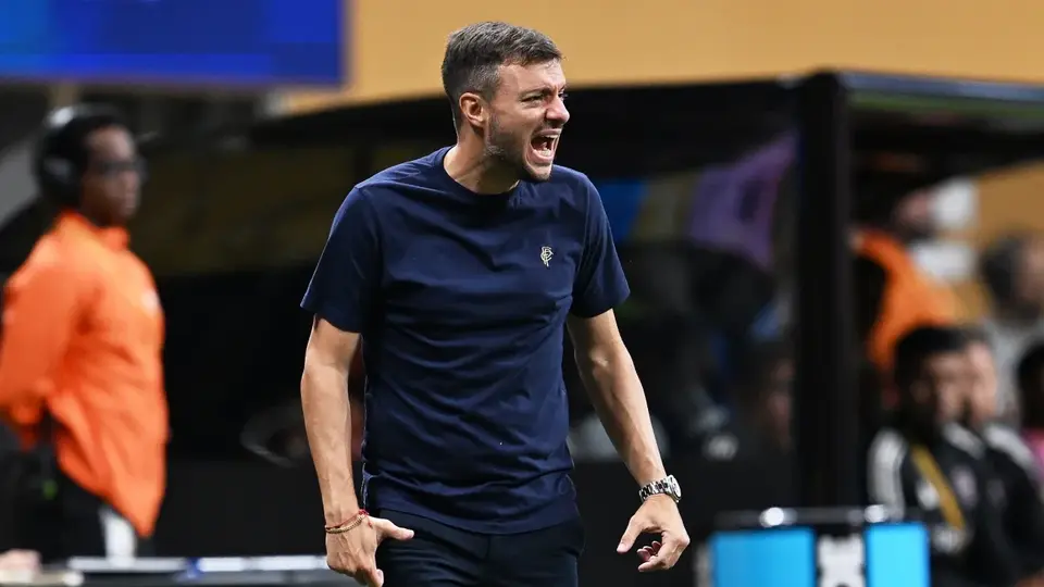 Martín Anselmi está cerca de volver a los banquillos; encabeza lista para dirigir en Brasil