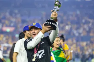"Un regalo de la vida": Pedro Martínez Losa celebra su primer título con Tigres Femenil