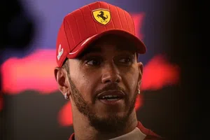 Lewis Hamilton manda mensaje a detractores y Nico Rosberg: "No están a mi nivel"