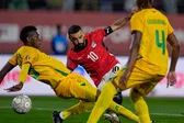 Egipto sufre, pero vence a Zimbabue en su debut en la Copa Africana de Naciones