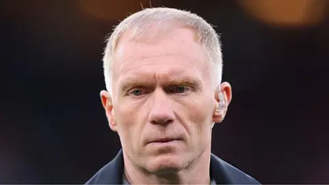 Paul Scholes deja su carrera como comentarista para dedicarse al cuidado de su hijo autista