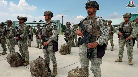 ¿En qué consiste la nueva Ley de la Armada? Oposición acusa “militarización a la carta”