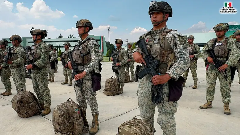 ¿En qué consiste la nueva Ley de la Armada? Oposición acusa “militarización a la carta”