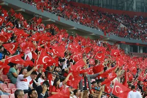 ¡Escandaloso! UEFA y Turquía investigan a más 150 árbitros por apuestas