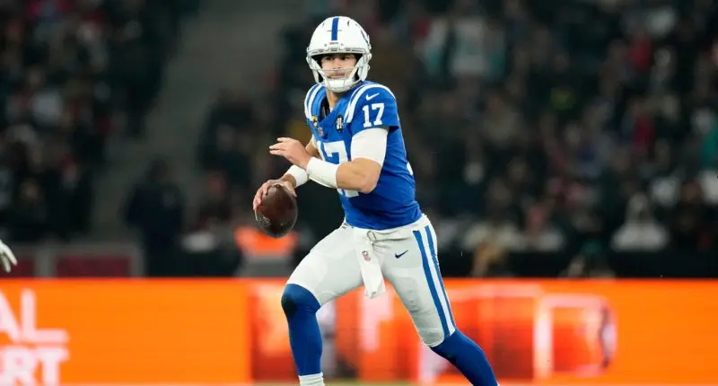 Daniel Jones tuvo fumble e intercepción | AP