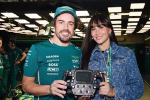 Aitana deslumbra en el GP de México: fue invitada especial de Fernando Alonso