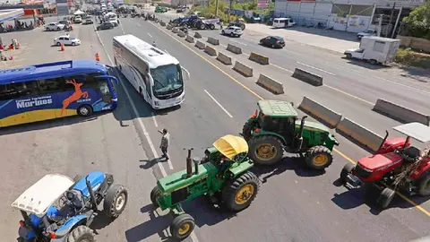 Campesinos y transportistas amenazan con bloqueos en Navidad y Año Nuevo: “Vamos con fuerza”
