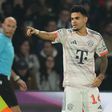 Bayern Munich vence a domicilio a PSG en noche protagónica de Luis Díaz