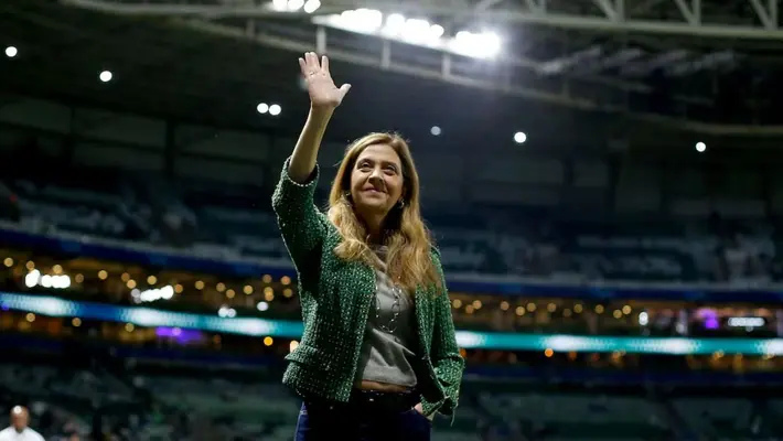 Presidenta del Palmeiras 'carga' contra Flamengo: "Cuando tengan su estadio ponen el pasto que quieran"