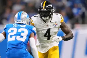 DK Metcalf agrede a aficionado de Lions en pleno juego