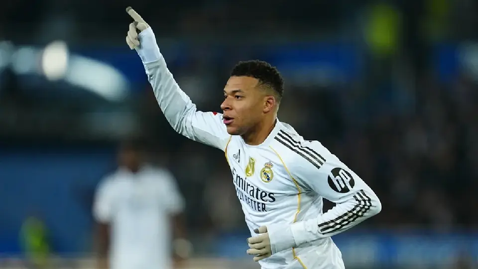 Tribunal condena al PSG a pagar más de 70 millones de dólares a Mbappé tras disputa legal