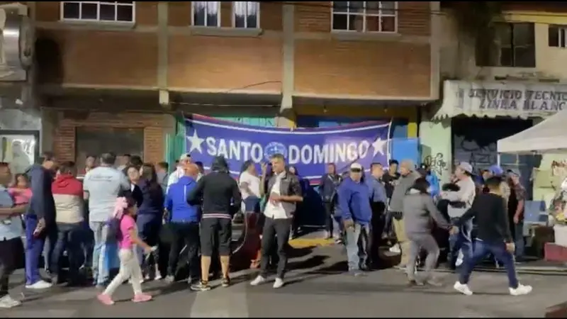 Aficionados de Cruz Azul despidieron a Rodrigo Mondragón | CAPTURA&amp;nbsp;