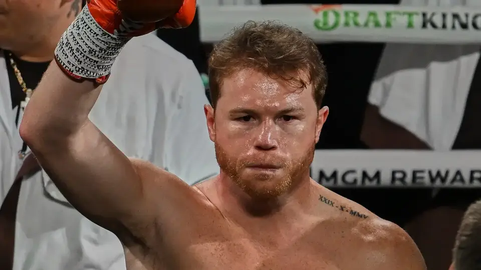 Canelo Álvarez anticipa el final de su carrera: "Me quedan tres o cuatro peleas"