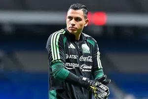 Luis Ángel Malagón es abucheado por la afición de México en duelo vs Paraguay