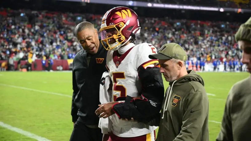 Jayden Daniels no necesitará cirugía después de dislocarse el codo ante Seahawks