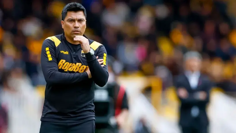Querétaro avanza por Esteban González: el campeón de liga en Chile apunta a ser su nuevo DT